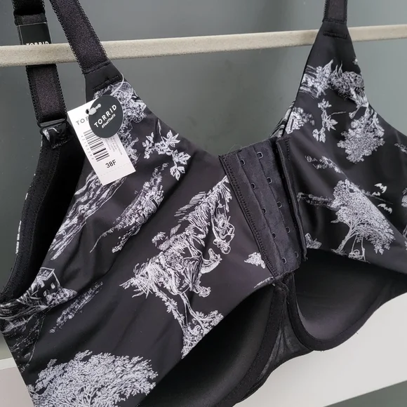 38F Black and White Graphic Print Bra - Picture 3 of 8